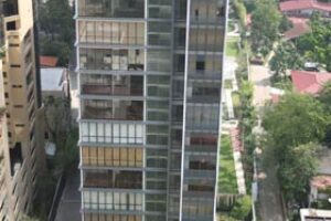 คอนโด โดมัส สุขุมวิท 16 และ 18 ใกล้รถไฟฟ้า BTS อโศก และ MRT สุขุมวิท