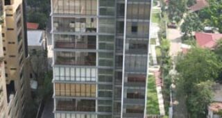 คอนโด โดมัส สุขุมวิท 16 และ 18 ใกล้รถไฟฟ้า BTS อโศก และ MRT สุขุมวิท