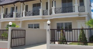 ทาวน์โฮม บุราพันธ์ การ์เด้นท์วิลล์ BURAPHAN GARDEN VILLE
