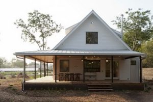 แบบบ้านชั้นครึ่ง Contemporary ในบ้านสวนเกษตร
