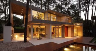 แบบบ้าน 2 ชั้น บ้านโมเดิร์นลอฟท์ สวยเนี๊ยบเรียบกริบ บนที่ดินเล่นระดับ