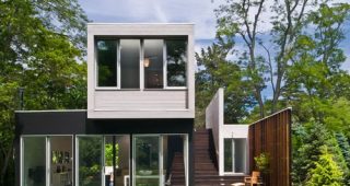 แบบบ้านสไตล์โมเดิร์น บ้านสวยน่าอยู่ มีลูกเล่นที่บันได