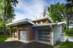 แบบบ้าน 2 ชั้น บ้านริมน้ำ Modern Style ที่เงียบสงบสวยเหมือนฝัน