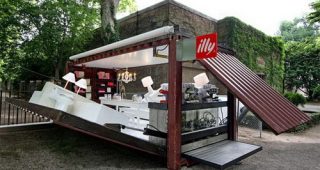 แบบตกแต่งร้านกาแฟ ดัดแปลงตู้คอนเทนเนอร์เก่ากลายเป็นร้านกาแฟพับเก็บได้