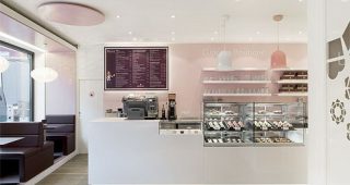 แบบตกแต่งร้านเบเกอรี่ หวานสวยด้วยสีชมพูและม่วงจาง