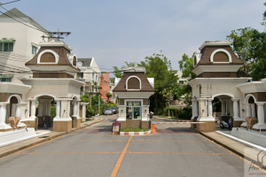 ทาวน์โฮม ปริญลักษณ์ วงแหวน-สาทร Prinyaluck Wongwaen Sathorn