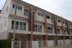 ทาวน์เฮ้าส์ โฮม อินทาวน์ พหลโยธิน 73 Home In Town Paholyothin 73