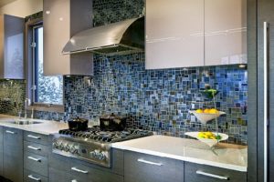 20 ดีไซน์ของผนังกันน้ำมันกระเด็นหลังเตา (Backsplash)