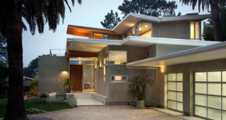 บ้าน Prefab ทันสมัยและสวยเหลือเชื่อ จาก La Jolla, California