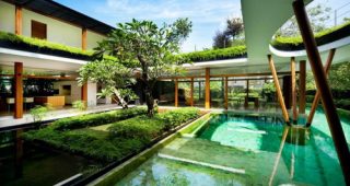 Water Lily House บ้านบ่อบัวจากประเทศสิงคโปร์