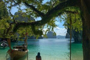 ทะเลสวยน้ำใส ราวกับสวรรค์บนดิน