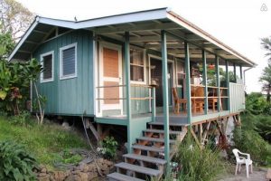 Big Island Farmstay ฟาร์มสเตย์ใต้ถุนสูงสีเขียวสบายตาจากฮาวาย