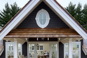 บ้านไม้ริมทะเลสาบ Muskoka พร้อมท่าเรือส่วนตัว