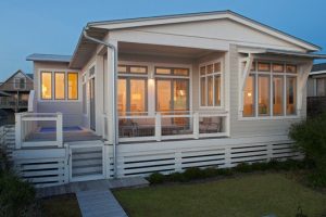 Mcdonald Residence บ้านขาวสวยหรู ภายในโปร่งสว่าง