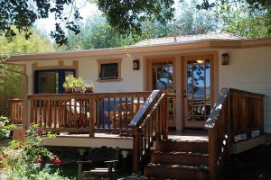 Penngrove Gardens Cottage คอทเทจไม้กับ Deck กว้างสุดร่มรื่นในแคลิฟอร์เนีย