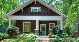 Atlanta Bungalow บังกะโลแต่งไม้ชิงเกิ้ลในป่าร่มรื่น