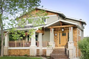 Craftsman on the park บ้านสไตล์ Craftsman แสนสวย สีเทาสลับไม้อบอุ่นงดงาม