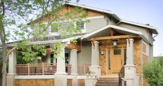 Craftsman on the park บ้านสไตล์ Craftsman แสนสวย สีเทาสลับไม้อบอุ่นงดงาม