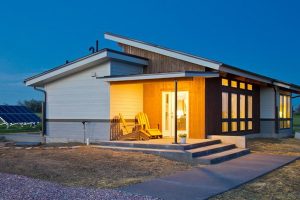 Squire Residence บ้านชั้นเดียวดีไซน์เท่ ๆ กลางไร่