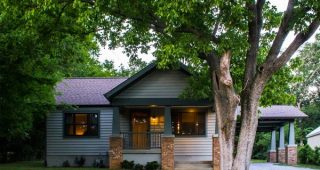 CHARLOTTE PARK COTTAGE ปรับบ้านเก่าปี 1940s ให้ใหม่น่าอยู่
