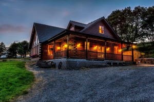 บ้านไม้ Log Cabin พักผ่อนกลางเขาในไอร์แลนด์