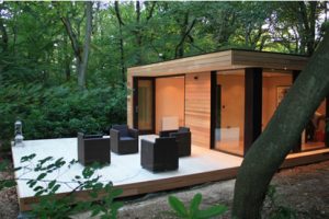 เรือนพักผ่อนกลางสวนป่าแนว Modern-Eco
