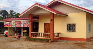 รีวิว : ปลูกบ้านชั้นเดียว + ร้านขายของชำ บนที่ดินรวม 154 ตร.วา. ด้วยงบ 900,000 บาท