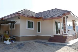 รีวิว : ปลูกบ้านชั้นเดียวยกพื้นสูง สไตล์รีสอร์ท 3 ห้องนอน 2 ห้องน้ำ งบประมาณ 9 แสนบาท