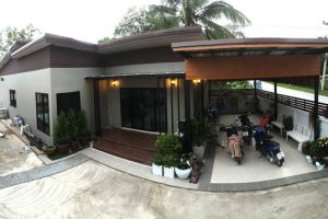 รีวิว บ้านโมเดิร์นชั้นเดียว พื้นที่ใช้สอย 107 ตร.ม. งบประมาณ 1.4 ล้านบาท