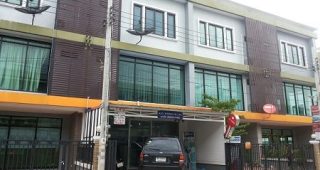 ทาวน์โฮม นิรันดร์ อเวนิว นวมินทร์ 74 Nirand Avenue Nawamin 74