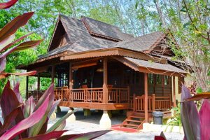 Sunset Forest บ้านไม้ยกพื้นบรรยากาศสวนป่าในมาเลเซีย