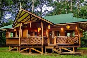 บ้านไม้ชั้นเดียวยกพื้นสวยคลาสสิกบรรยากาศแบบชาวเกาะ