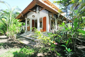 บ้านสวยแสนสงบตกแต่งอารมณ์บาหลี