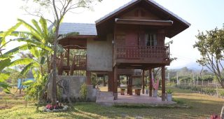 Banana House บ้านยกพื้นกลางชนบทจากเชียงดาว