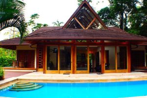 บ้านวิลล่าสุดหรูกลางสวนป่าทรอปิคอล บรรยากาศสวยสุดยอด