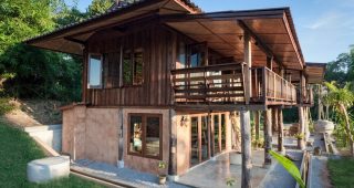 บ้านโฮมสเตย์ครึ่งปูนครึ่งไม้ภายในแต่งสวย