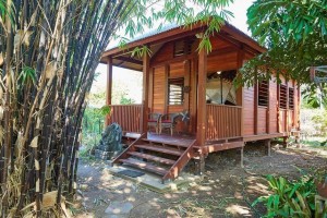 บ้านไม้หลังเล็กสำหรับเมืองร้อน พักผ่อนเย็นสบาย