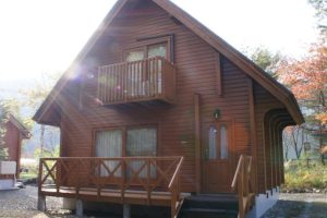 บ้านไม้ Log Cabin ในรีสอร์ทจากประเทศญี่ปุ่น