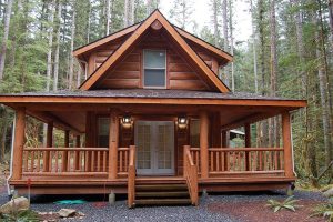 บ้านไม้ Log Cabin แต่งสวยระเบียงล้อมรอบบ้าน