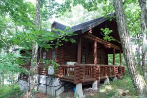 บ้านไม้ Log Cabin พักผ่อนร่มเย็นสบายกายสบายใจ
