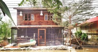 รีวิว : รีโนเวทบ้านไม้เก่า ให้เป็น Loft' Cafe ร้านกาแฟเล็กๆ แต่แสนจะอบอุ่น
