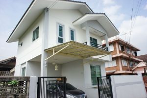 รีวิว : ปลูกบ้านสองชั้น พื้นที่ใช้สอย 161 ตร.ม. ตกแต่งเอง แบบพอเพียง