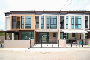 รีวิว MY PLACE แจ้งวัฒนะ - ติวานนท์ ทาวน์โฮม ทาวน์เฮ้าส์ 2 ชั้น บนถนนติวานนท์ - ปากเกร็ด 56 (ซอยพระแม่มหาการุณย์) ใกล้ Robinson ศรีสมาน