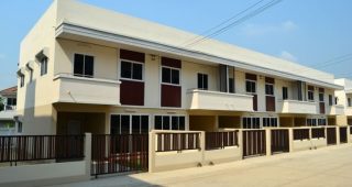 ทาวน์โฮม คาซาลีน่า เพลส เพิ่มสิน-วัชรพล Casalena Place Permsin Watcharapol