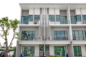 EP.766 รีวิว J GRAND สาทร-กัลปพฤกษ์ ทาวน์โฮม 3 ชั้น ราคาเริ่มต้น 4.59 ล้านบาท