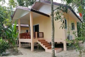 บ้านสวนแบบเรียบง่าย งบพอเพียงสำหรับครอบครัวเล็ก