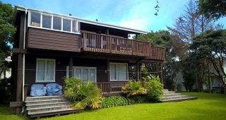 บ้านไม้ Log Cabin บนเขาพักผ่อนร่มรื่น