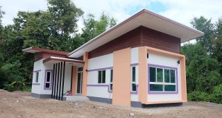 รีวิว ปลูกบ้านโมเดิร์น หลังคาเพลิงแหงน พื้นที่ใช้สอย 70 ตร.ม. งบประมาณ 800,000 บาท