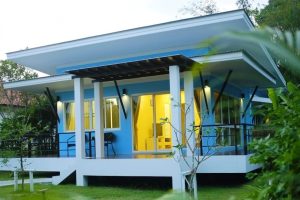 บ้านรีสอร์ทแนวโมเดิร์น สีฟ้าสวยน่ารักสุด ๆ