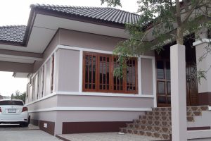 รีวิว บ้านเดี่ยวชั้นเดียว แนวร่วมสมัย พื้นที่ใช้สอย 180 ตร.ม. งบประมาณ 1.5 ล้านบาท